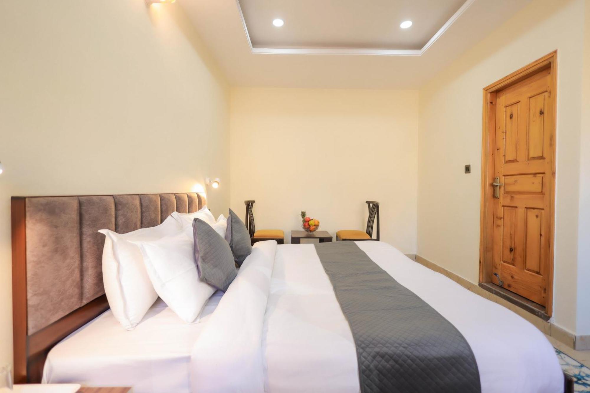Mystic Hills Retreat Hotel Shimla Buitenkant foto