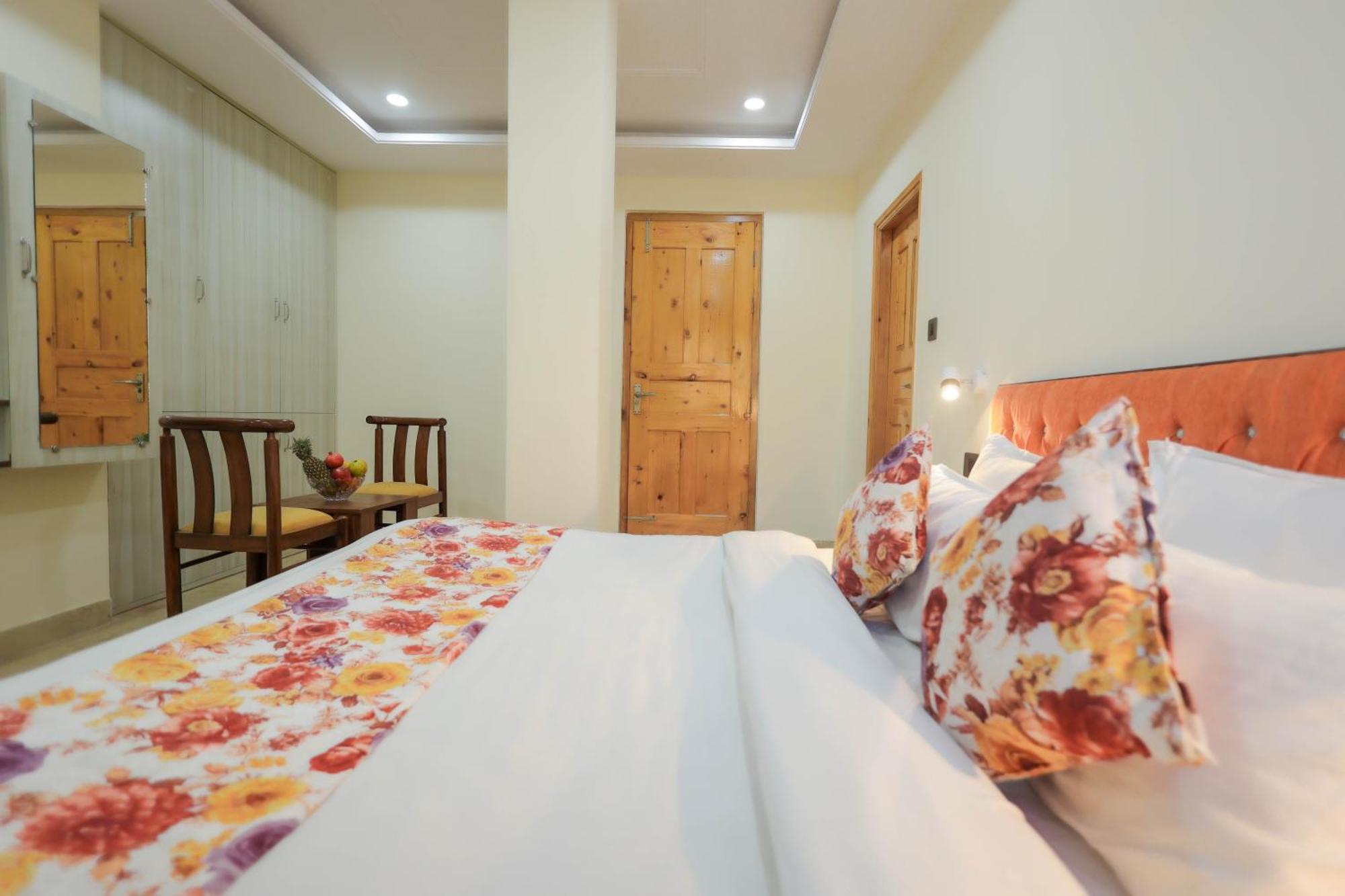 Mystic Hills Retreat Hotel Shimla Buitenkant foto